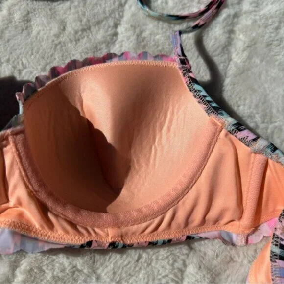 Victoria’s Secret | Warm Ikat Foil The Getaway Halter Bikini Top | Size 32C - Picture 9 of 10